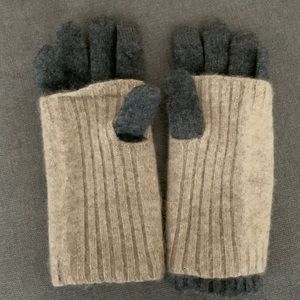 Cashmere gloves